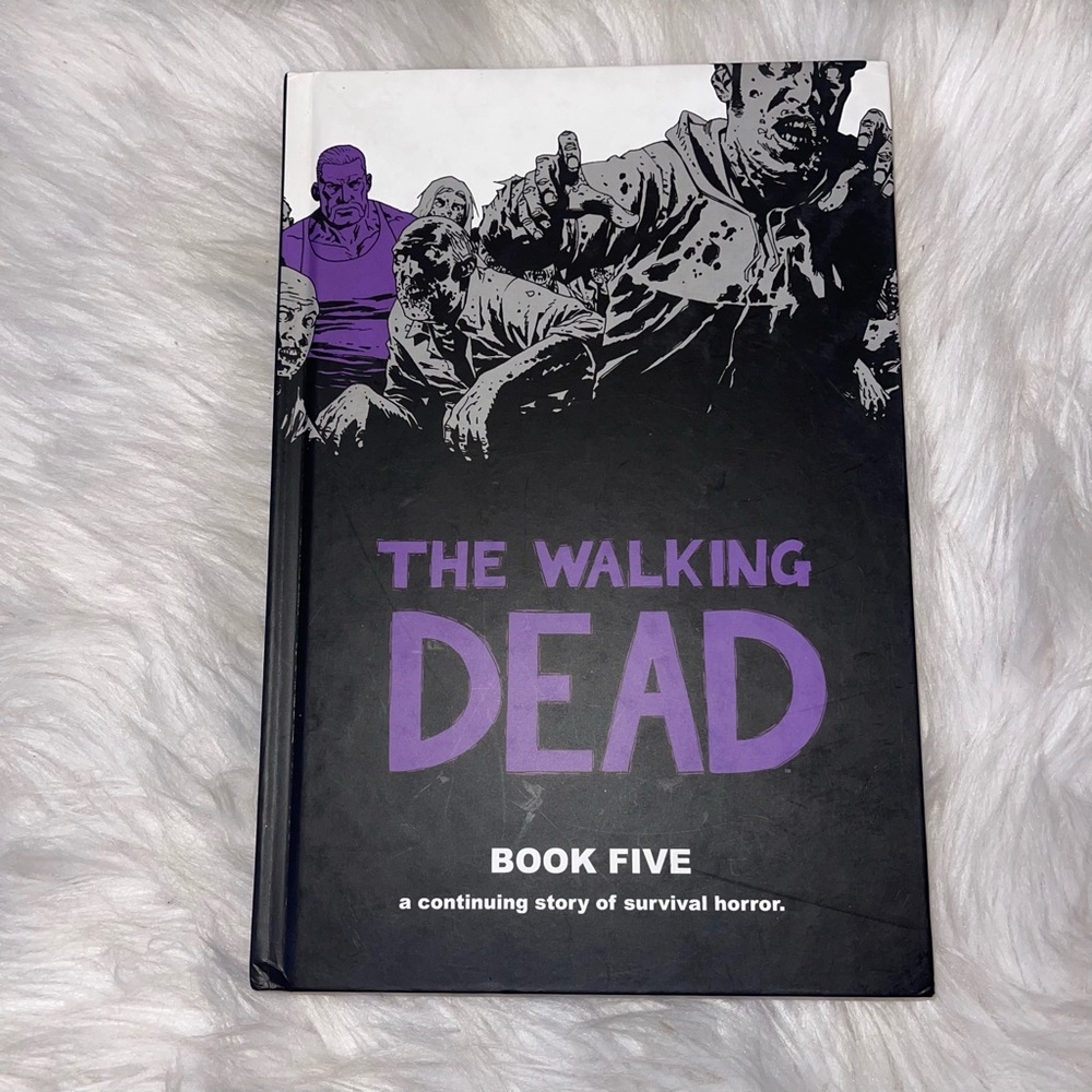 The Walking Dead Book 5 Graphic Novel • Comic Book